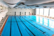 室内泳池潮湿不用怕，泳池除湿机来除湿